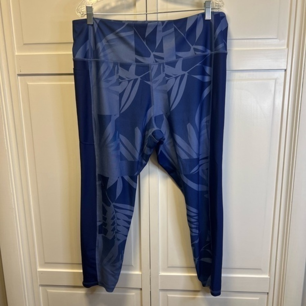 Under Armour Patterned Leggings Size Women’s 2X Color Blue